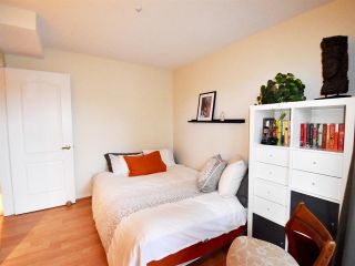 Photo 12: 202 2621 QUEBEC Street in Vancouver: Mount Pleasant VE Condo for sale in "CITADEL HEIGHTS" (Vancouver East)  : MLS®# R2026009