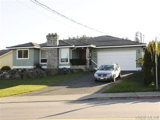 Photo 1: 2123 Ferndale Rd in VICTORIA: SE Gordon Head House for sale (Saanich East)  : MLS®# 664446