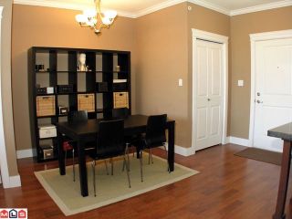 Photo 4: 408 33338 MAYFAIR Avenue in Abbotsford: Central Abbotsford Condo for sale in "The Sterling" : MLS®# F1100570