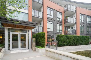Photo 1: 321 22 E ROYAL Avenue in New Westminster: Fraserview NW Condo for sale in "The Lookout - Victoria Hill" : MLS®# R2498682