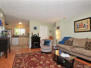 Photo 3: 1115 Norma Crt in VICTORIA: Es Rockheights Half Duplex for sale (Esquimalt)  : MLS®# 675692