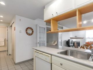 Photo 5: 301 1978 VINE Street in Vancouver: Kitsilano Condo for sale in "CAPERS BUILDING" (Vancouver West)  : MLS®# R2224832