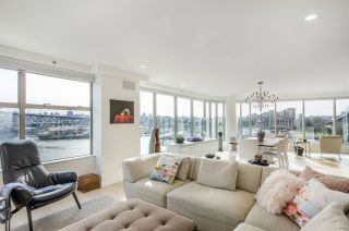 Photo 1: 501 1012 BEACH Avenue in Vancouver: Yaletown Condo for sale in "1000 BEACH" (Vancouver West)  : MLS®# R2377909