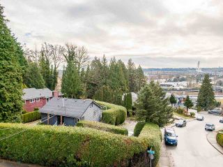 Photo 2: 301 MARINER WAY in Coquitlam: Coquitlam East House for sale : MLS®# R2533632