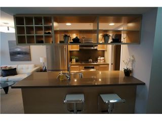 Photo 2: # 904 833 SEYMOUR ST in Vancouver: Downtown VW Condo for sale in "CAPITOL RESIDENCES" (Vancouver West)  : MLS®# V1022417