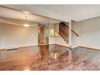 Photo 12: 462 REGAL Park NE in Calgary: Renfrew_Regal Terrace House for sale : MLS®# C4019650