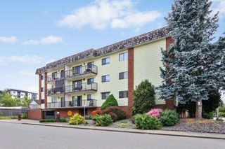 Photo 2: 108 9417 NOWELL Street in Chilliwack: Chilliwack Downtown Condo for sale in "THE AMBASSADOR" : MLS®# R2783624