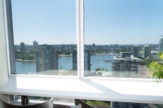 Photo 10: 2701 1201 MARINASIDE CRESCENT in Vancouver: Yaletown Condo for sale (Vancouver West)  : MLS®# R2602027