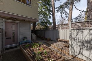Photo 3: 2807 ALDER Street in Vancouver: Fairview VW Townhouse for sale (Vancouver West)  : MLS®# R2764035