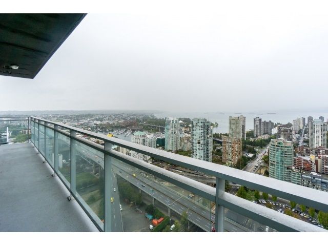 Main Photo: 4202 1372 SEYMOUR STREET in Vancouver: Downtown VW Condo for sale (Vancouver West)  : MLS®# R2003473