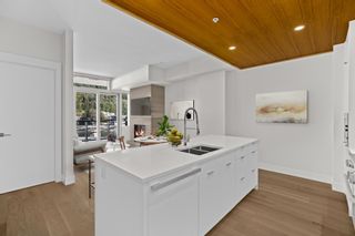 Photo 1: 408 6707 NELSON Avenue, West Vancouver, V7W 1Y2