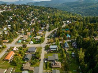 Photo 14: 1643 VICTORIA AVENUE in Rossland: House for sale : MLS®# 2473445