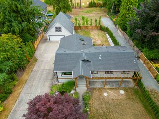 Photo 2: 24897 40 Avenue in Langley: Salmon River House for sale : MLS®# R2834061