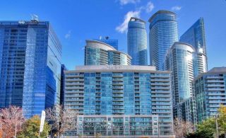 Photo 1: 1610 51 Lower Simcoe Street in Toronto: Waterfront Communities C1 Condo for sale (Toronto C01)  : MLS®# C8253308