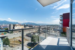 Photo 2: PH9 955 E HASTINGS Street in Vancouver: Strathcona Condo for sale in "Strathcona Village" (Vancouver East)  : MLS®# R2617989