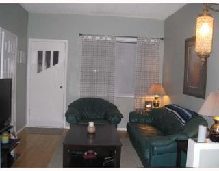 Photo 2: 866 ALFRED Avenue in WINNIPEG: North End Residential for sale (North West Winnipeg)  : MLS®# 2808279