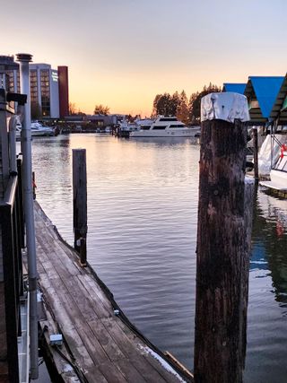 Main Photo: 501 8191 RIVER Road in Richmond: West Cambie House for sale in "RICHMOND MARINA" : MLS®# R2737404