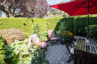 Photo 2: 2526 W 8TH Avenue in Vancouver: Kitsilano Townhouse for sale (Vancouver West)  : MLS®# R2814652