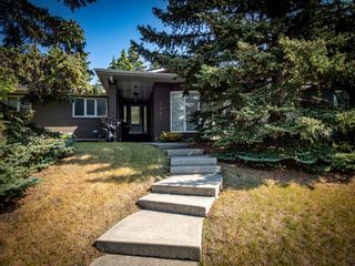 Main Photo: 9812 19 Street SW in Calgary: Pump Hill Detached for sale : MLS®# A1253748