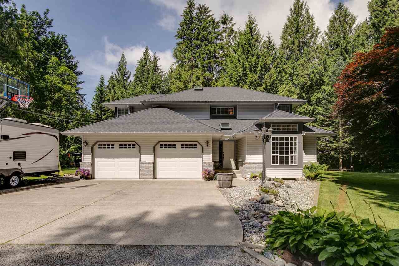Main Photo: 8867 EMIRY Street in Mission: Mission BC House for sale : MLS®# R2474899