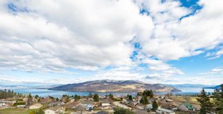 Photo 2: 6166 Seymoure Avenue, in Peachland: House for sale : MLS®# 10272109