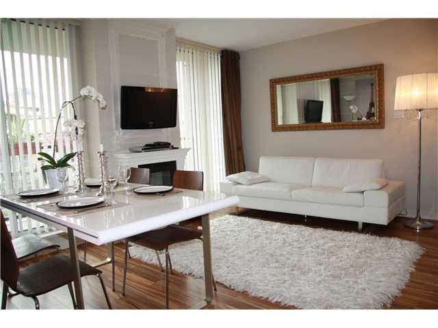 Main Photo: 409 1212 HOWE Street in Vancouver: Downtown VW Condo for sale in "1212 HOWE" (Vancouver West)  : MLS®# V935437