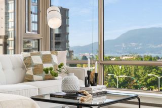 Main Photo: 402 1590 W 8TH Avenue in Vancouver: Fairview VW Condo for sale in "Manhattan West" (Vancouver West)  : MLS®# R2863470