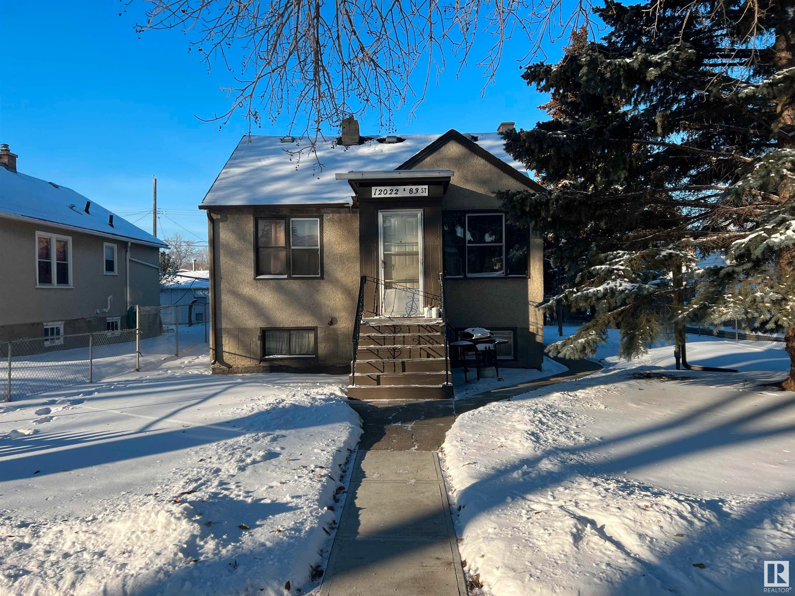 Main Photo: 12022 83 Street in Edmonton: Zone 05 House for sale : MLS®# E4320168