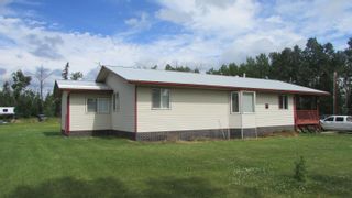 Photo 1: 7246 264 Road in Fort St. John: Fort St. John - Rural W 100th Manufactured Home for sale in "ROSE PRAIRIE" : MLS®# R2713559