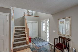 Photo 2: 76 Prestwick Manor SE in Calgary: McKenzie Towne Detached for sale : MLS®# A2043819