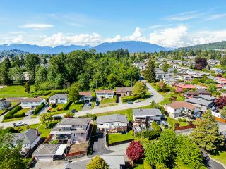 Photo 53: 6890 HYCREST Drive in Burnaby: Montecito House for sale (Burnaby North)  : MLS®# R2708178