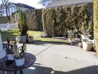 Photo 13: 20 6488 168TH Street in Surrey: Cloverdale BC Townhouse for sale in "TURNBERRY" (Cloverdale)  : MLS®# F1403317