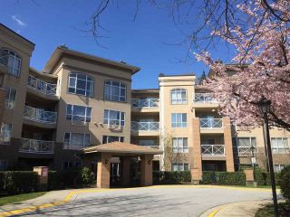 Photo 2: 216 2559 PARKVIEW Lane in Port Coquitlam: Central Pt Coquitlam Condo for sale in "THE CRESCENT" : MLS®# R2156465