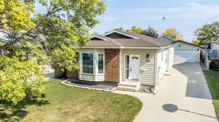 Photo 2: 108 Garwick Cove in Winnipeg: Southdale Residential for sale (2H)  : MLS®# 202326212