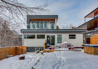 Photo 7: 1312 17A Street NW in Calgary: Hounsfield Heights/Briar Hill Detached for sale : MLS®# A2021891