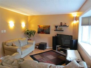 Photo 2: 319 MCINTOSH Street in Regina: Regent Park Single Family Dwelling for sale (Regina Area 02)  : MLS®# 479770