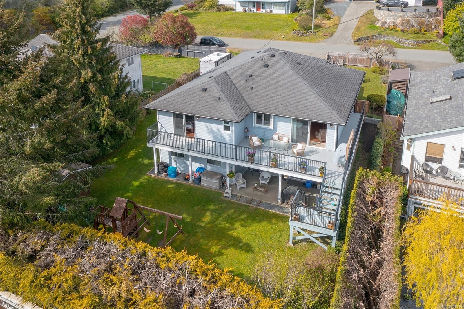 Main Photo: 2427 Valleyview Pl in Sooke: Sk Broomhill House for sale : MLS®# 901216