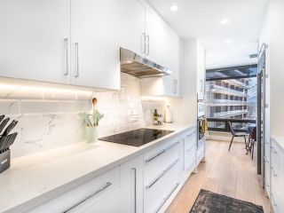 Photo 12: 15C 1500 ALBERNI Street in Vancouver: West End VW Condo for sale in "1500 ALBERNI" (Vancouver West)  : MLS®# R2767725