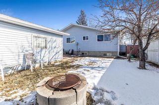 Photo 3: 307 Whiteview Road NE in Calgary: Whitehorn Detached for sale : MLS®# A1184956