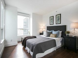 Photo 13: 1003 907 BEACH Avenue in Vancouver: Yaletown Condo for sale in "CORAL COURT" (Vancouver West)  : MLS®# V1136645