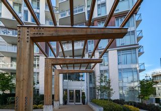 Photo 4: 402 3188 RIVERWALK Avenue in Vancouver: South Marine Condo for sale (Vancouver East)  : MLS®# R2879136
