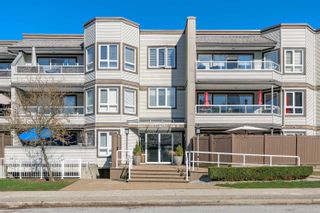 Photo 2: 302 1840 E SOUTHMERE Crescent in White Rock: Sunnyside Park Surrey Condo for sale in "SOUTHMERE MEWS" (South Surrey White Rock)  : MLS®# R2878940