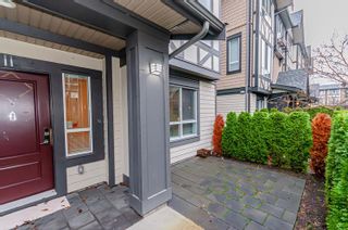 Photo 2: 11 10388 NO. 2 Road in Richmond: Woodwards Townhouse for sale in "KINGSLEY ESTATE" : MLS®# R2637905