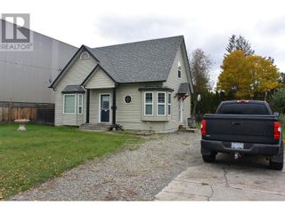 Photo 3: 337 CALLANAN STREET in Quesnel: House for sale : MLS®# R2873379