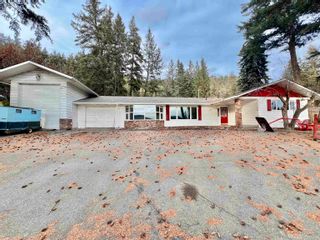 Photo 1: 2422 BELLEVUE Drive in Williams Lake: Williams Lake - Rural East House for sale : MLS®# R2838915