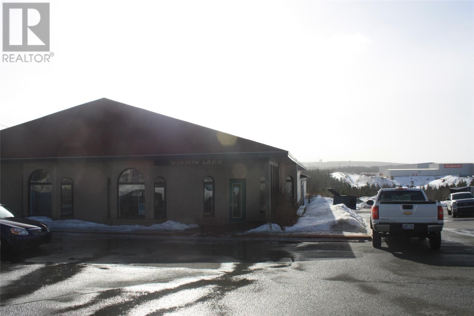 Main Photo: 1171 Topsail Road in Mount Pearl: Retail for lease : MLS®# 1256423