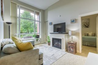 Photo 1: 101 2970 KING GEORGE Boulevard in Surrey: King George Corridor Condo for sale (South Surrey White Rock)  : MLS®# R2509160