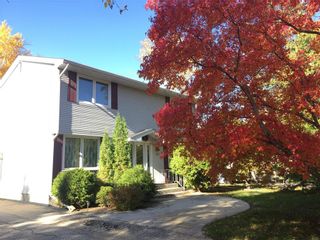 Photo 2: 11 Temple Bay in Winnipeg: Fort Richmond House for sale (1K)  : MLS®# 202304565