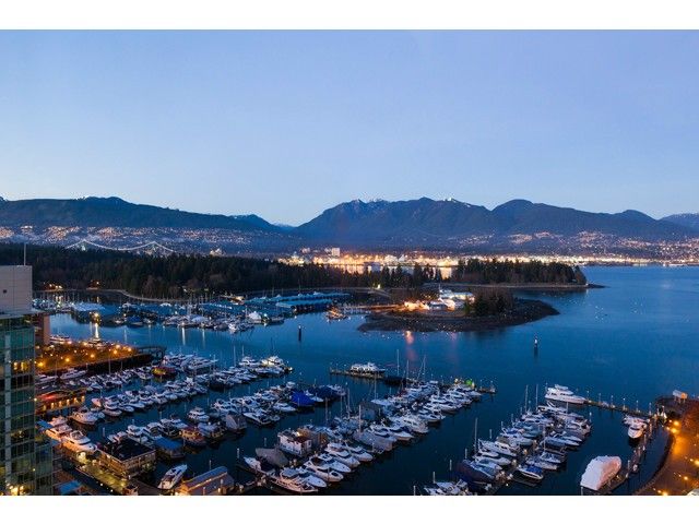 Main Photo: 2403 555 Jervis Street in Vancouver: Coal Harbour Condo for sale (Vancouver West)  : MLS®# v1045488