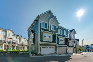 Photo 2: 175 NOLANCREST Common NW in Calgary: Nolan Hill Row/Townhouse for sale : MLS®# A1030840